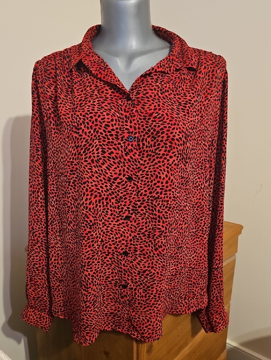 H&M Tops - H&M Red and Black Leopard-Print Button-Up Blouse